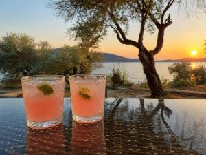 Mare E Cielo - Seafront Stay & Private Beach Samos