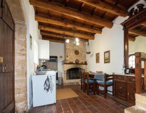 Ilianthos Traditional Maisonette