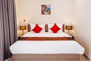Walk Street Hotel & Apartment