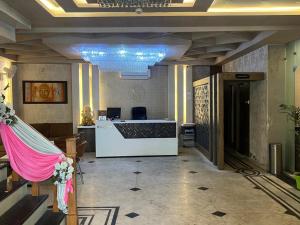 Hotel V Square