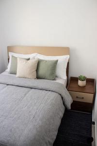 Modern Victoria apartment