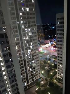GÂY THƯƠNG NHỚ Homestay Phòng tầng cao với phòng tắm riêng trong Vinhomes Grand Park