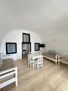 Nomikos Villas