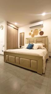 Luxury Apartment Suite with Ocean Views and Swimming Pools