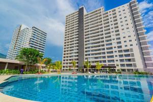 Luxury Apartment Suite with Ocean Views and Swimming Pools