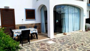 P I G Ó s HOUSE