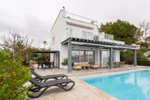 V196 Villa Brisas