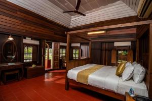 Aaria Beach Resort and Spa