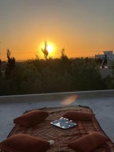Authentic Moroccan Family Experience with Overnight Stay, Cooking & painting Workshop
