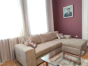 Apo Apartment - Top Center by Flat Manаger