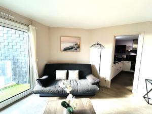 Trés bel appartement 4 personnes, vue mer, plage de Port Fontaine à 30m LOIZA