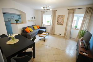 Apartment Kollmann - 50m from Arena, private courtyard
