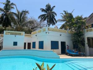 Kivuli Holiday Homes Limited