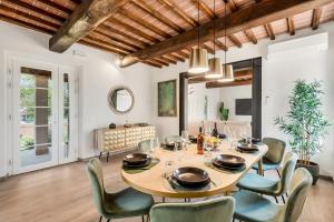 Luxury Oasis Garden Villa Isabella with Pool