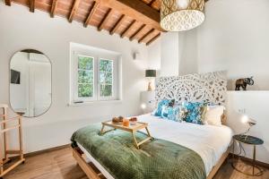 Luxury Oasis Garden Villa Isabella with Pool
