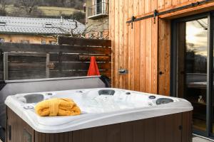 Au Pied De LArcluse - Spa Clim Wif