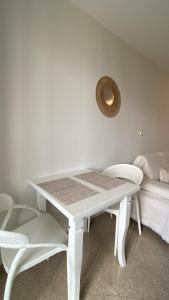 Eleven Apartment ksamil