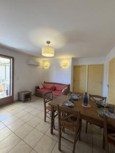 Appartement 2 chambres dans résidence avec piscine