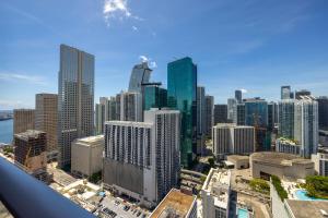 Stylish Pool Studio Near Brickell & Beach