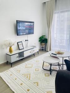 Pinecrest View Apartment