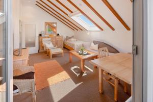 Waldblick Dachwohnung mit Balkon