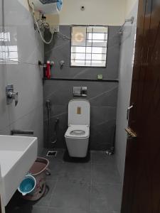 #86 Singh Mansion 2 BHK