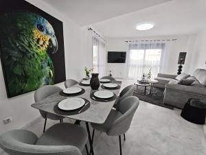 Luxury Groundfloor Private Jacuzzi - EHHouse