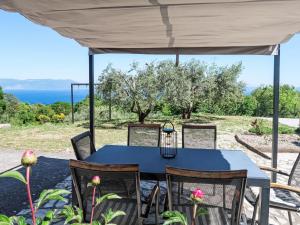 Apartment Marinella-1 by Interhome
