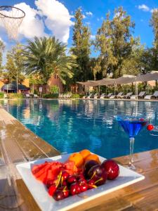 Domaine Couleurs Berbères, Piscine, Vue Atlas, Bivouac & Expériences à Lalla Takerkoust