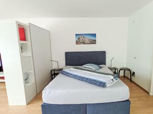 Apartment Falknis in Maienfeld mit Bergblick by Interhome