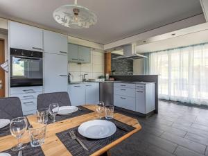 Apartment Schrattewohnung Birkenhof - 4-Bett by Interhome