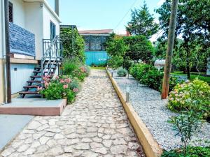 Apartment Anwesen Krasno mit Terrasse by Interhome