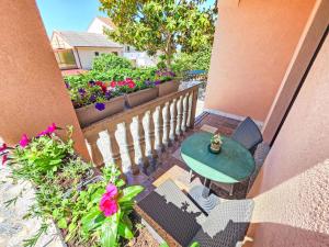 Apartment Wohnung in Crikvenica mit Grill und Terrasse by Interhome