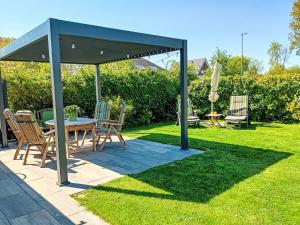 Holiday Home Ferienhaus 13 mit großem Wintergarten by Interhome
