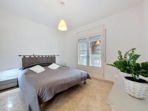 Holiday Home Requesens by Interhome