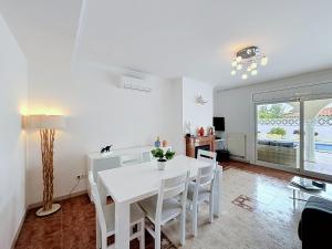 Holiday Home Requesens by Interhome
