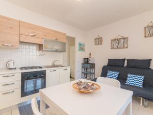 Apartment Emma by Interhome