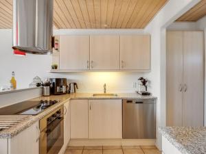 Apartment Frænde - 600m from the sea by Interhome