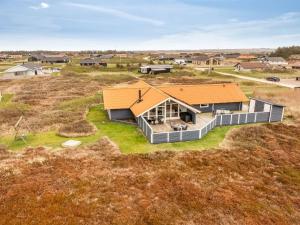 Holiday Home Doris - 150m from the sea by Interhome