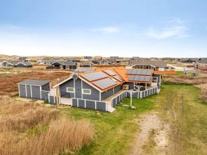 Holiday Home Doris - 150m from the sea by Interhome
