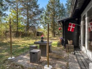 Holiday Home Susannah - from the sea by Interhome