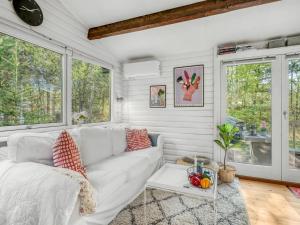 Holiday Home Susannah - from the sea by Interhome