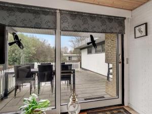 Holiday Home Yak - 350m from the sea by Interhome