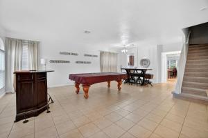 6BR Davenport Oasis for 12 Pool, Spa & Games home