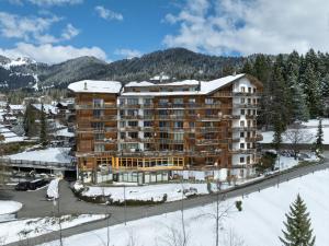 Apartment Le Bristol C32 by Interhome