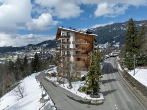 Apartment Le Bristol C32 by Interhome