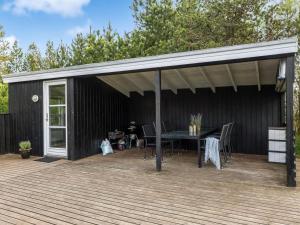 Holiday Home Halwarth - 250m from the sea by Interhome