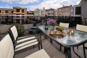 Vicktoria Deluxe Apartments with 2 Bedrooms