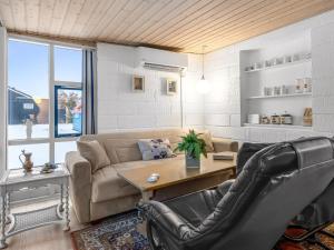 Holiday Home Allyson - from the sea by Interhome