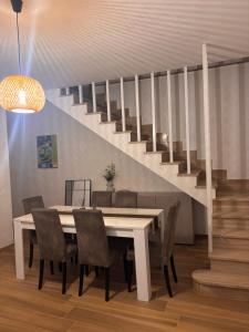 De Chri House